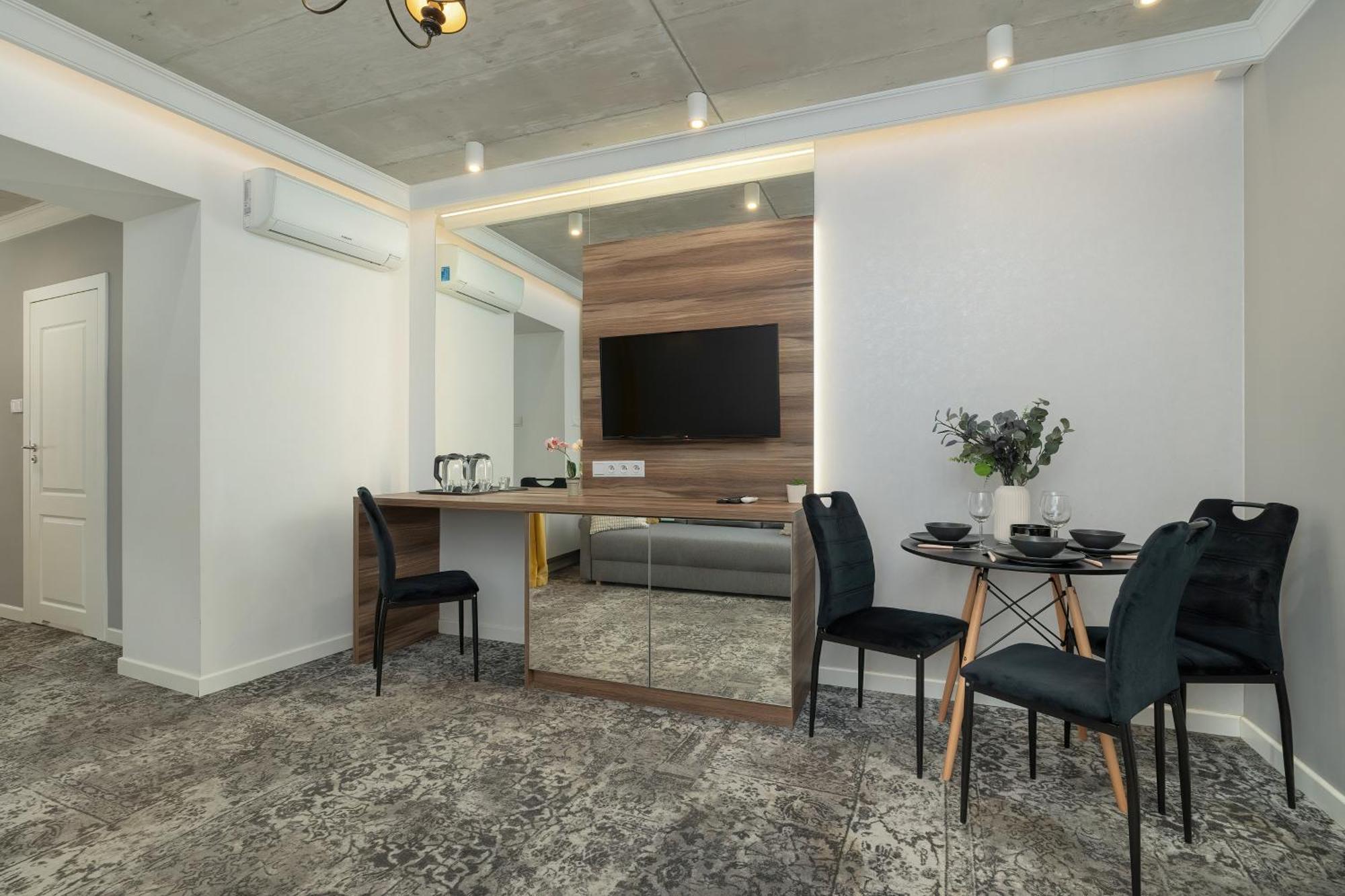 Modern & Comfy Apartment Rakowicka 6 Cracow By Renters Cracóvia Exterior foto